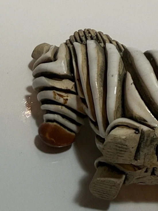 Vtg Artesania Rinconada Zebra Figurine Signed Uruguay Glazed Earthenware Pottery - Picture 4 of 7